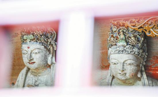 大足石刻佛祖巖摩崖造像。