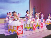 大足龍崗幼兒園　展示學(xué)前教育辦學(xué)成果