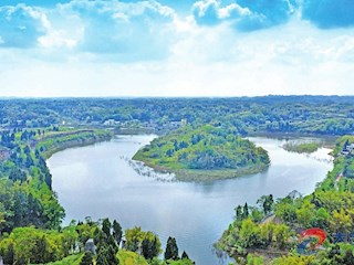 航拍下的玉灘湖