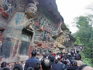 大足石刻寶頂山景區(qū)人氣爆棚