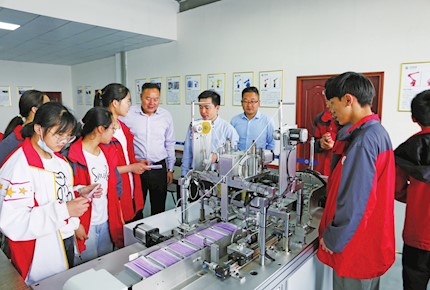 進(jìn)車間 探“智”造