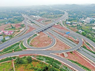 大內(nèi)高速建設(shè)收尾